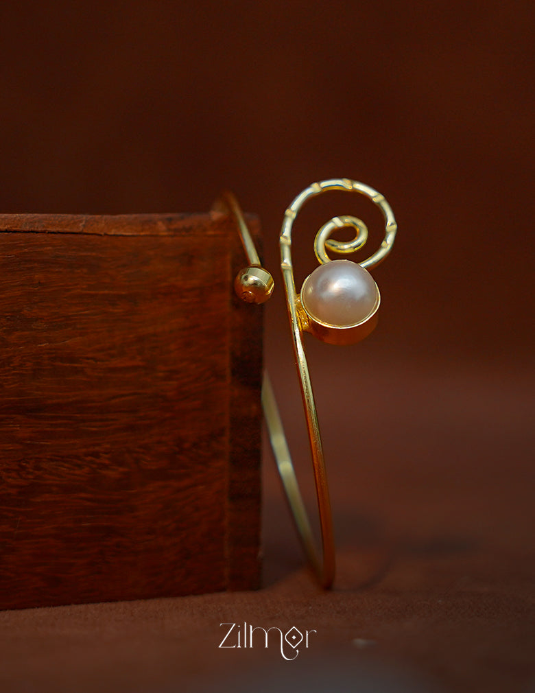 ZA1011886 - Contemporary Spiral Adjustable Pearl Bangle 1-Zilmor