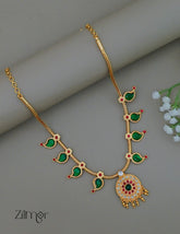 ZS1011923 - Kemp Stone Mango Palakka Traditional Necklace 3-Zilmor