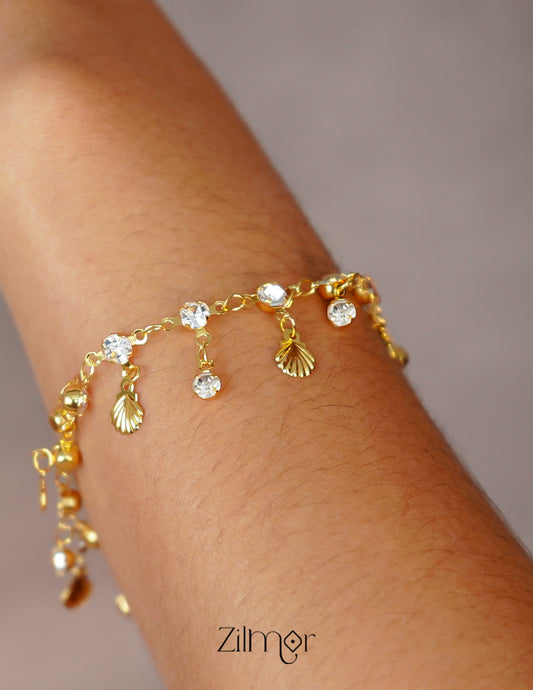 KT1011699- Anti Tarnish Gold Plated Shell and Stone Hanging Bracelet 2-Zilmor