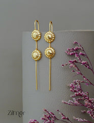 ZA1011870 - Golden Flower Brass Earcuff Earrings 2-Zilmor