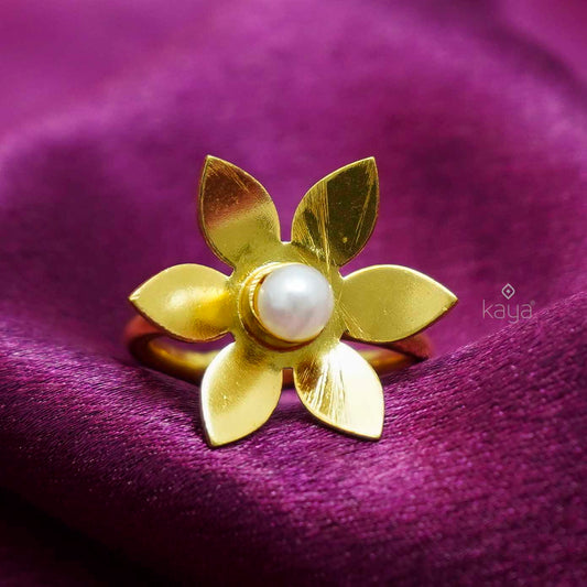 AS101231 - Gold Plated Pearl Flower Ring