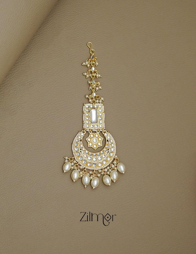 FS1011235 - White Kundan Bridal Maang Tikka 1-Zilmor