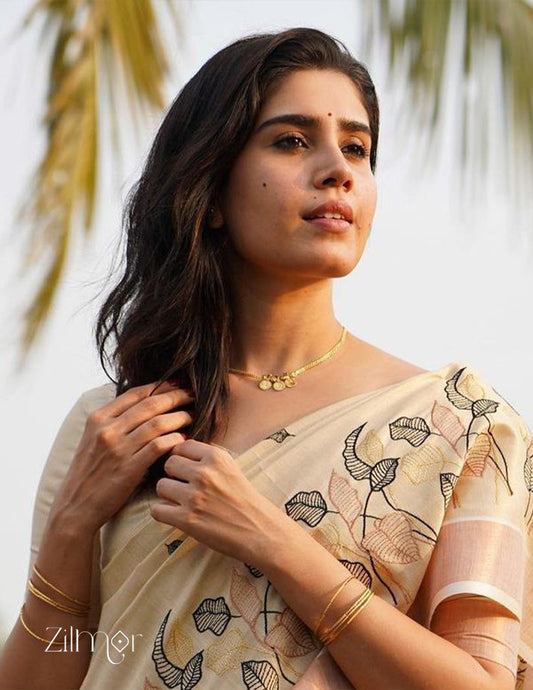 Gold tone small Kaashu chain with Matching Earrings 3-Zilmor