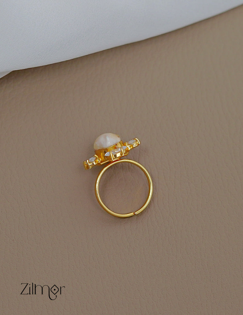 ZA1011444 - AD Stone with Pearl Ring 3-Zilmor