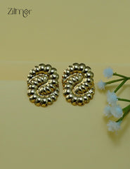 Modern golden stud earrings with anti-tarnish finish-ZF1012093