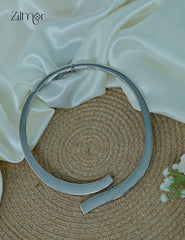 Modern Silver-Tone Choker Necklace – Polished Stainless Steel Jewelry for Women