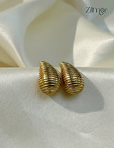 Trendy minimal striped teardrop Korean style stud earrings with anti-tarnish coating for women