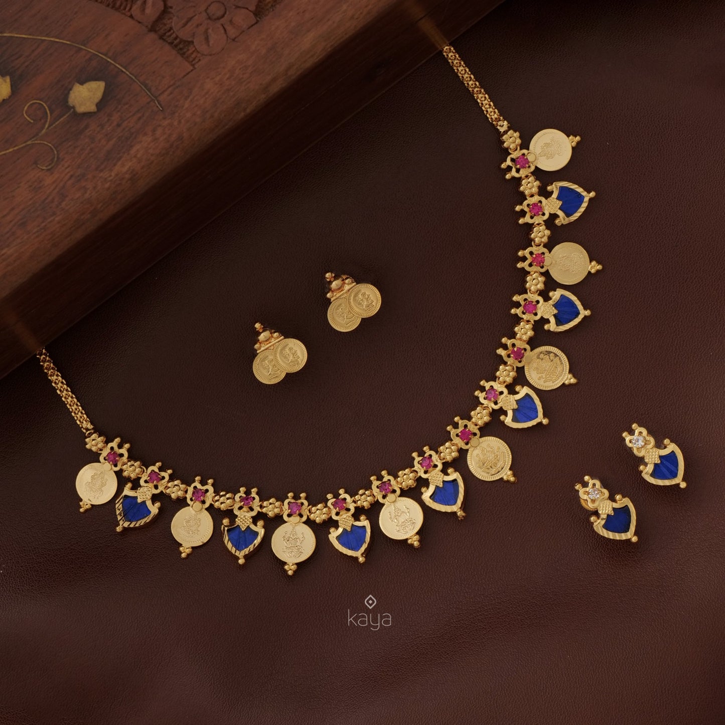Gold tone palakka coin Necklace Earrings set - PP100234