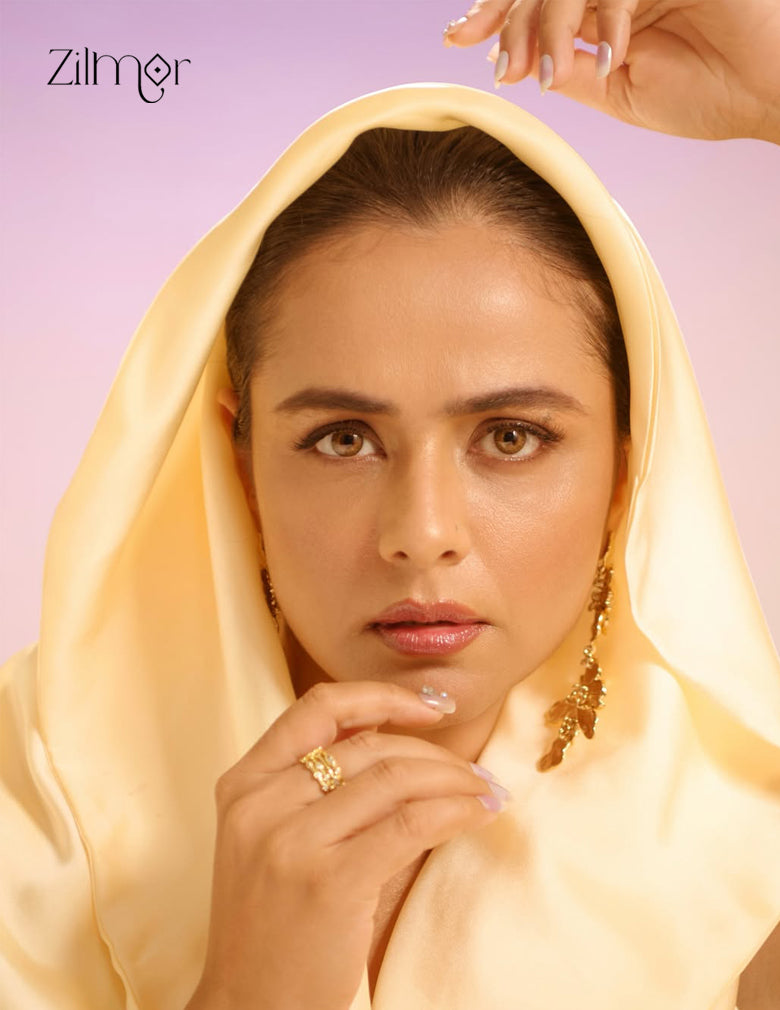 Contemporary gold toned earrings - PT100851