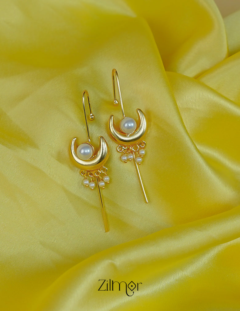 ZA1012016- Golden Pearl with Half Moon Brass Earcuff Earrings