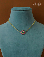 KY1012189- Gold Tone Palakka Flower Pendant choker