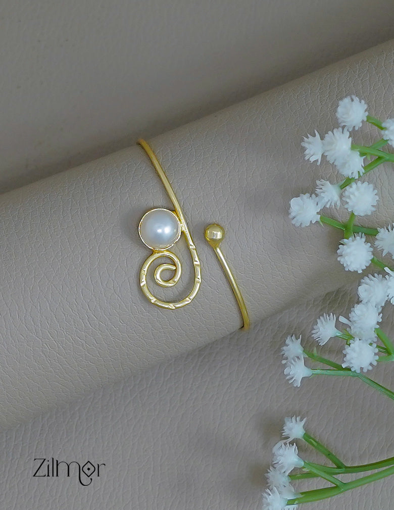 ZA1011886 - Contemporary Spiral Adjustable Pearl Bangle 2-Zilmor