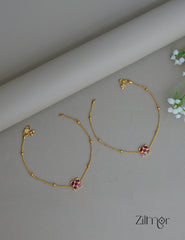 SN1011892- Simple Flower pair Anklet 2-Zilmor