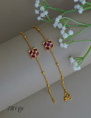 SN1011892- Simple Flower pair Anklet 1-Zilmor