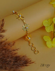 AS101142- Gold tone Pearl with Sun Flower Bracelet