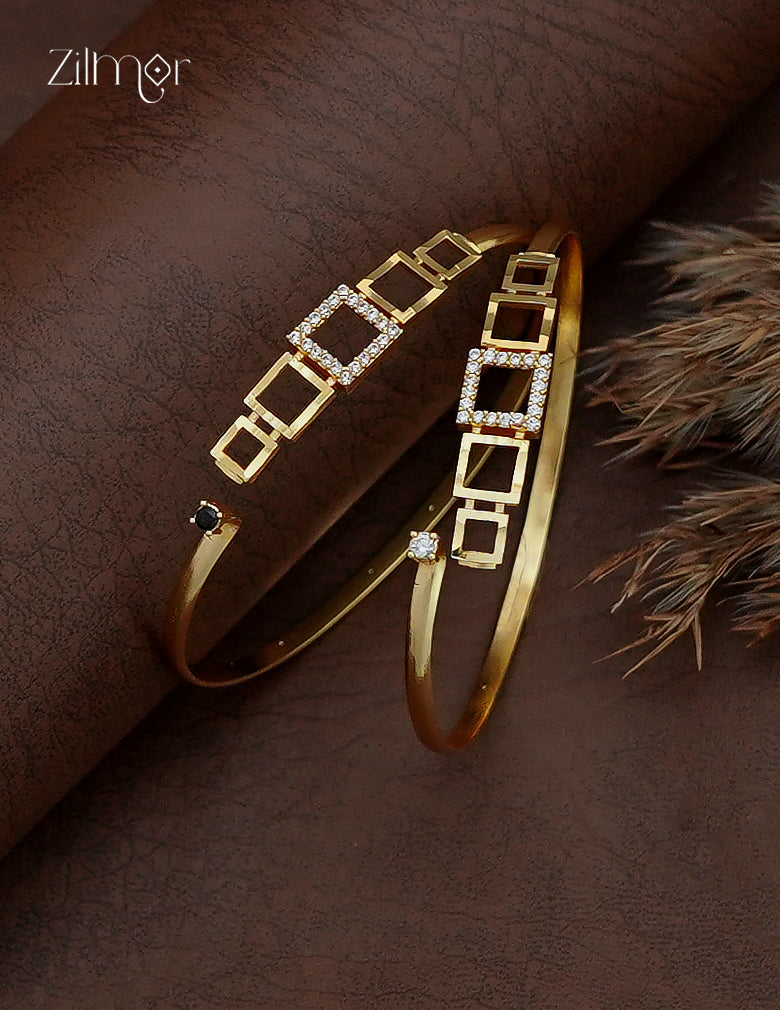 18K Gold Plated Openable Bangle - AD1012815