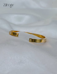 ZF1012121- Golden Ad Stone Openable Anti Tarnish Bracelet Bangle