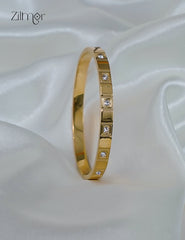 ZF1012121- Golden Ad Stone Openable Anti Tarnish Bracelet Bangle
