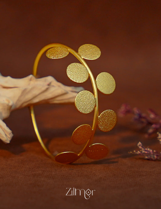 ZA1011875- Circular disc cuff Adjustable Bangle 1-Zilmor