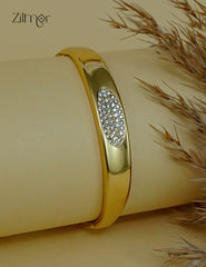 ZF1012114 - Golden Ad Stone Openable  Anti Tarnish Bracelet Bangle