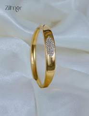 ZF1012114 - Golden Ad Stone Openable  Anti Tarnish Bracelet Bangle