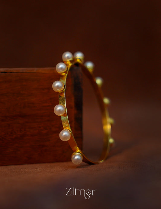 ZA1011885-  Contemporary Pearl Adjustable Bangle 1-Zilmor