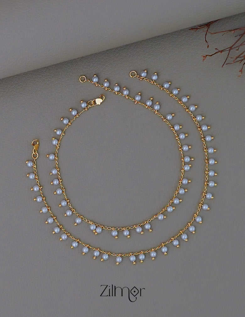 PE1011822 -Gold Tone Pearl Pair Anklets