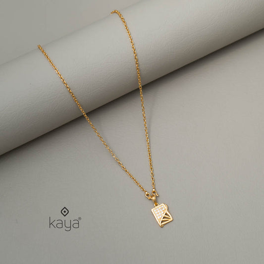 Gold toned Simple chain with Pendant - PE100307