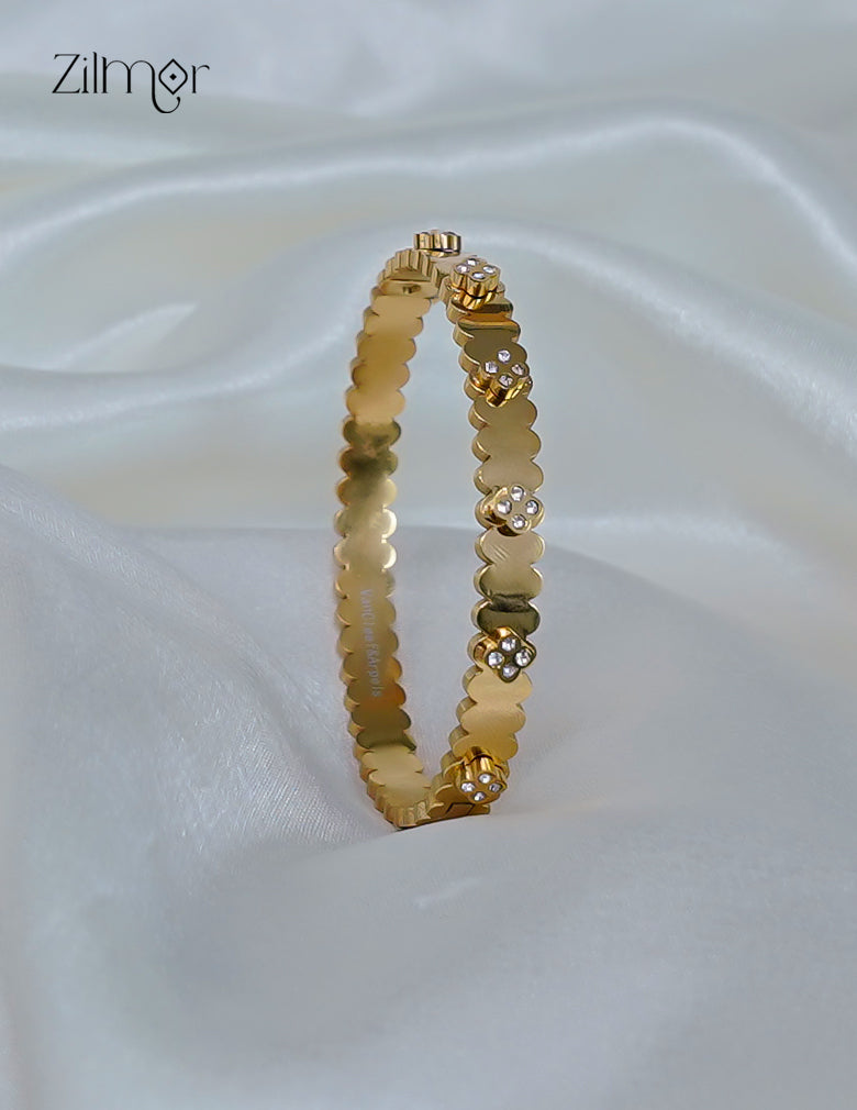ZF1012120- Golden Ad Stone Openable Anti Tarnish Bracelet Bangle