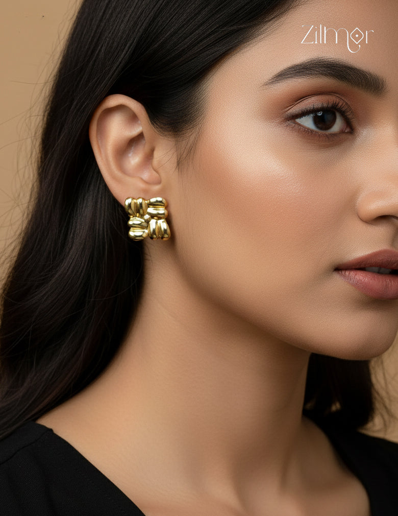 ZF1012094 - Trendy Contemporary Golden Studs AntiTarnish Earrings