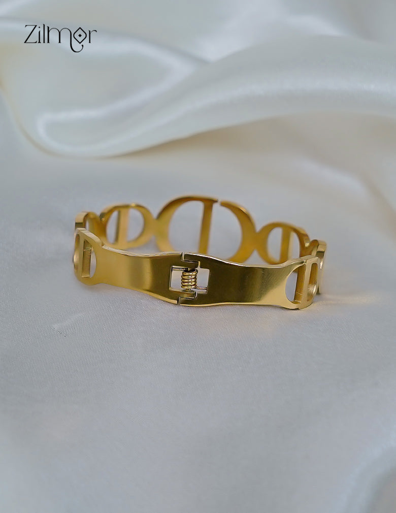 ZF1012119 - Golden Openable Anti Tarnish Bracelet Bangle