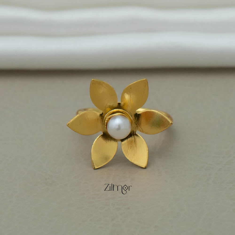 AS101231 - Gold Plated Pearl Flower Ring