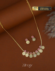 PP1011984- Gold Tone Kaashu Pendant Necklace Earring Set