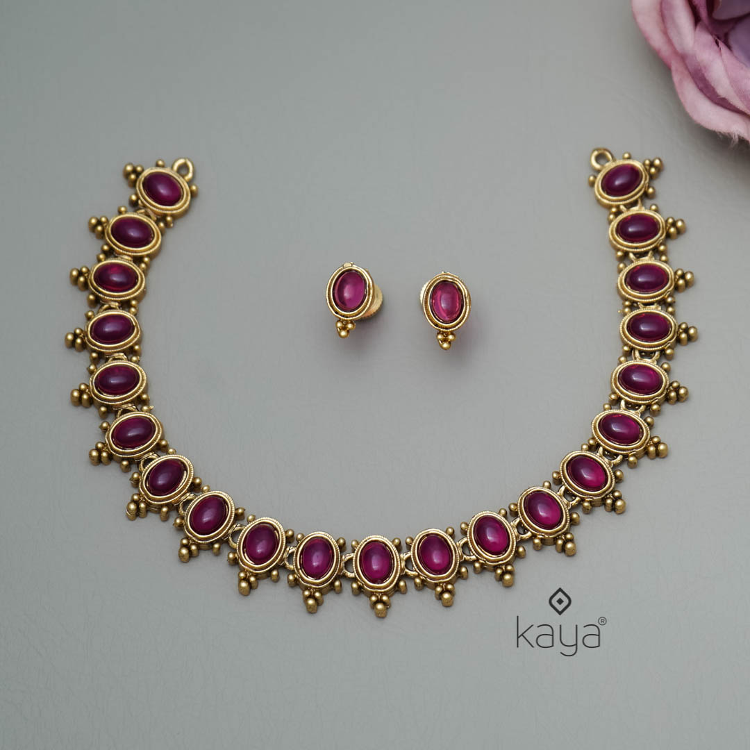 NV101284 - Antique Choker with Earrings