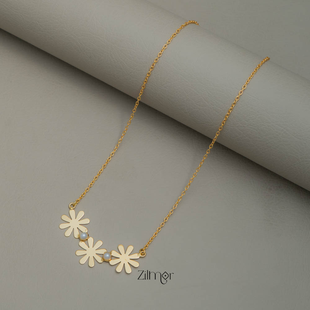 AS101230 - Elegant Flower Necklace with Pearls