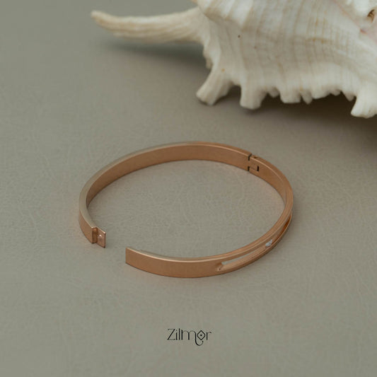 PT101702 - Contemporary Bangle Bracelet