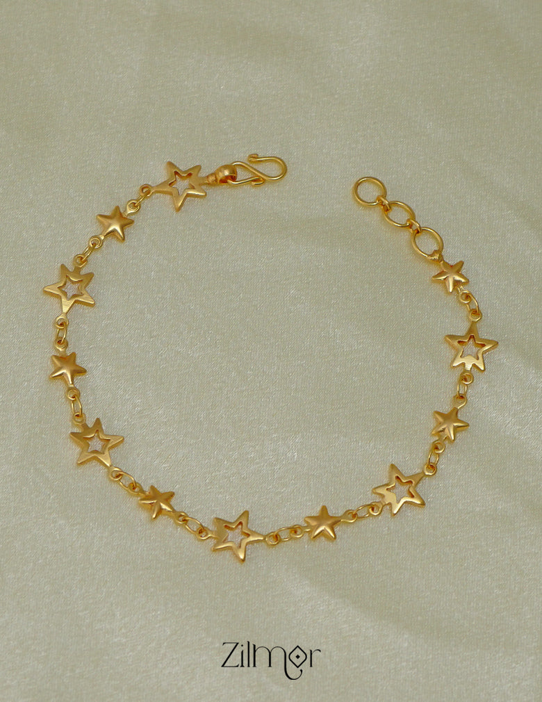 KT1011693- Gold toned Simple Star Bracelet 2-Zilmor
