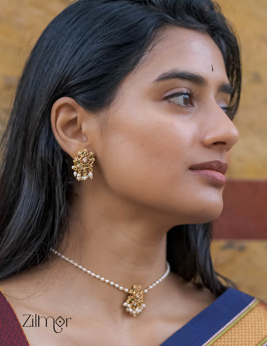 SN200102 - Kemp Pendant Pearl Choker Earrings Set