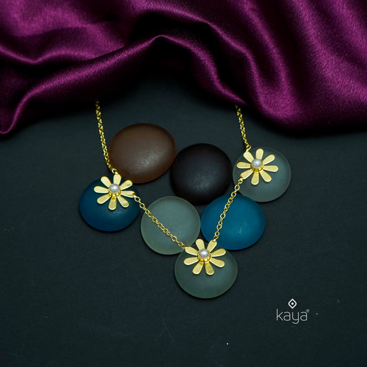 AS101229 - Flower Necklace