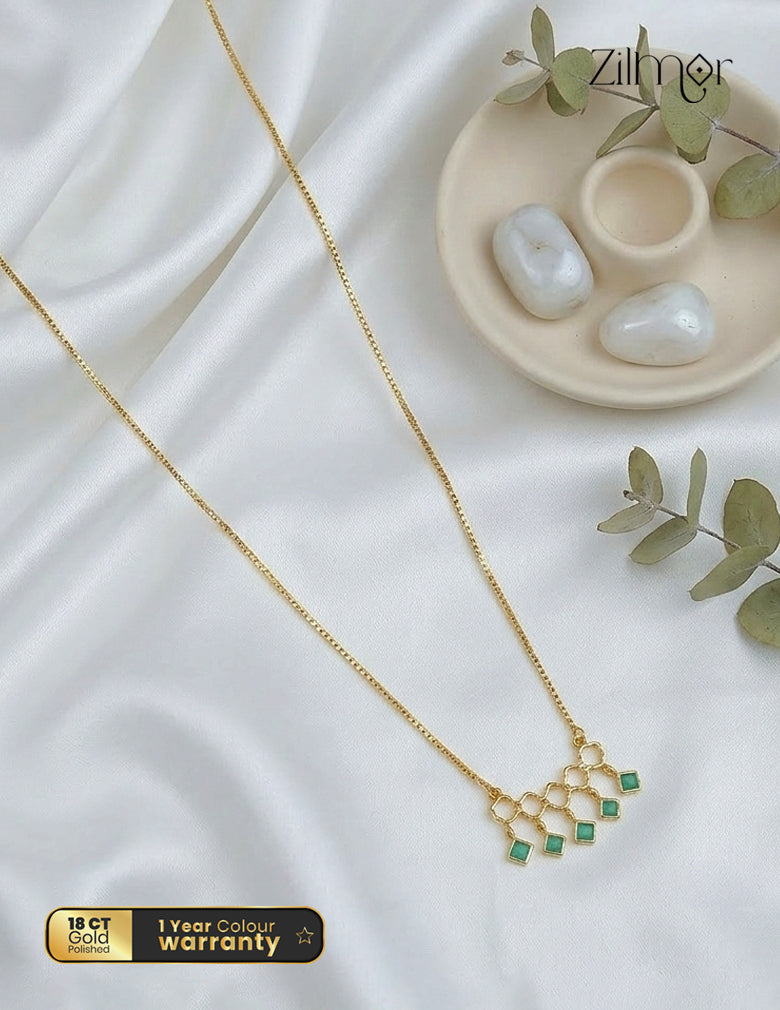 Simple pendant Necklace