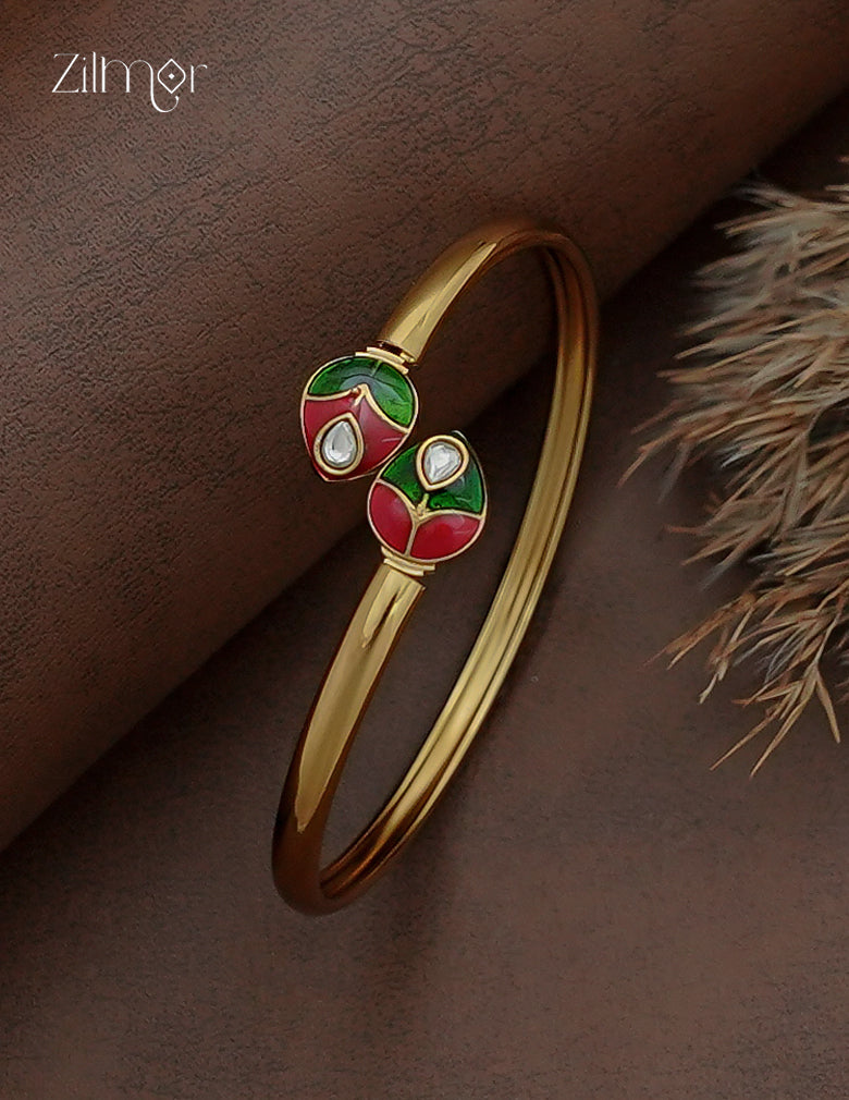 Antique Gold Adjustable Bangle Enamel with Kemp Stone - AF1012962