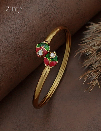 Antique Gold Adjustable Bangle Enamel with Kemp Stone - AF1012962