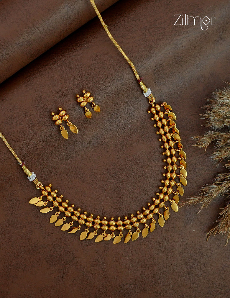 Antique Gold Elakka Thaali Choker Necklace Set - NV1012594