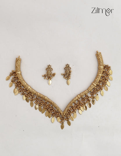 Antique Gold Elakka Thaali Choker Necklace Set - NV1012780