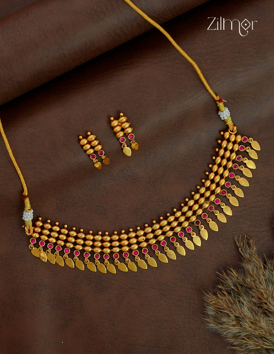 Antique Gold Kemp Stone Elakka Thaali Choker Necklace Set - NV1012593