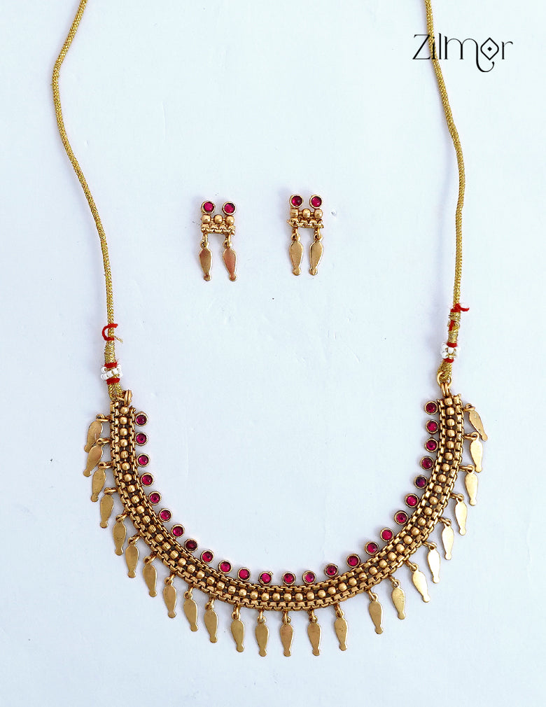 Antique Gold Kemp Stone Elakkathali Choker Necklace Set with Earrings - NV1012663
