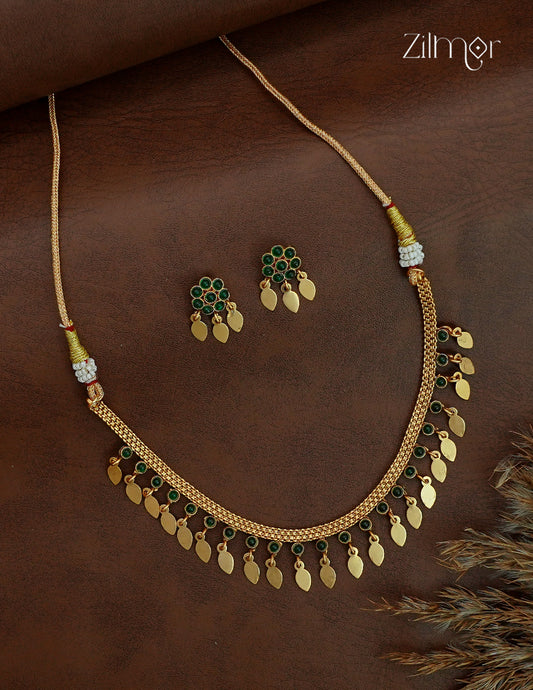 Antique Gold Kemp Stone Elakkathali Choker Necklace Set with Earrings - NV1012664