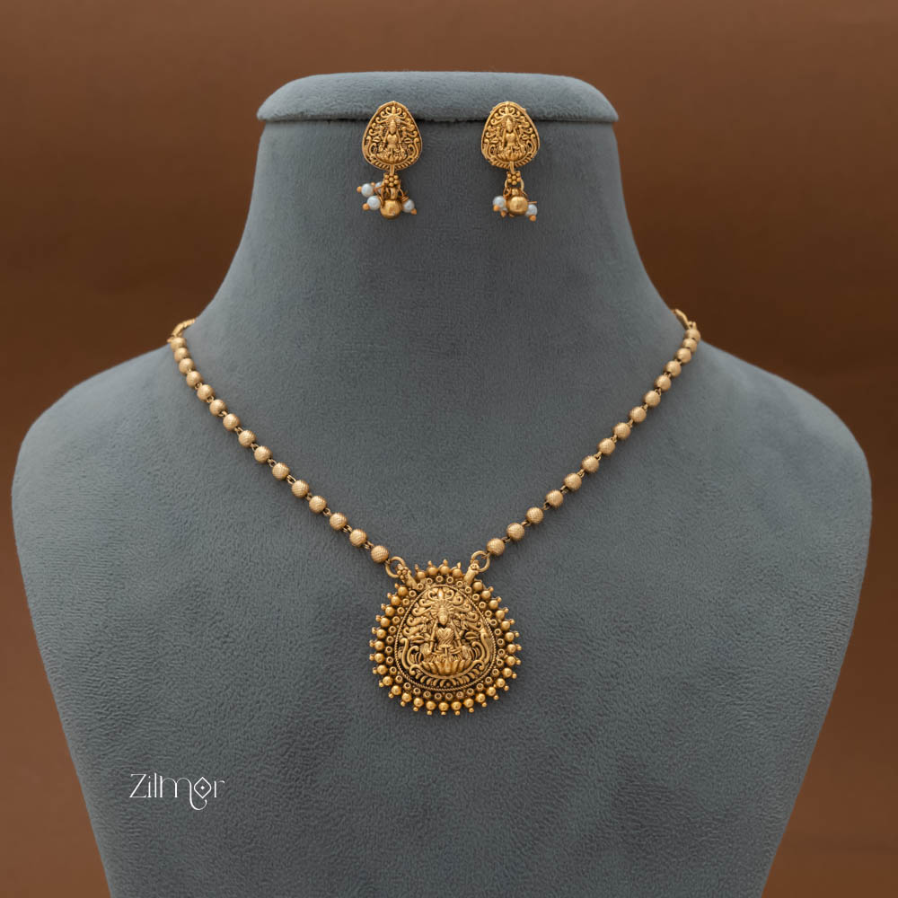 NV101902- Lakshmi Pendant Antique Necklace Earrings Set