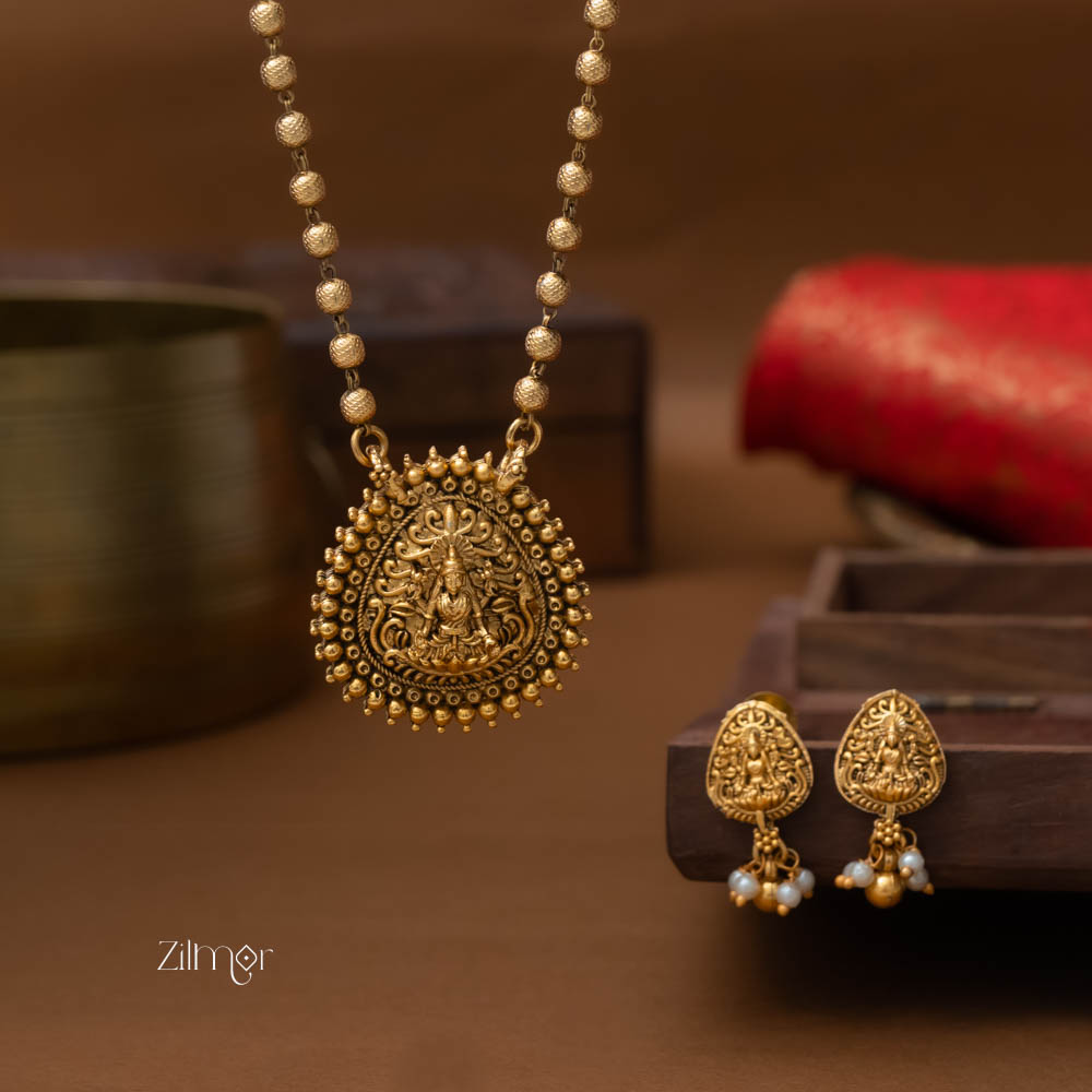 NV101902- Lakshmi Pendant Antique Necklace Earrings Set