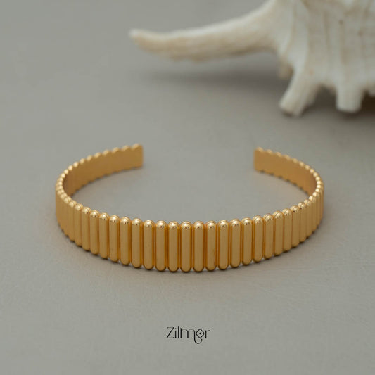 PE101827- Gold Toned Cobra Cuff Bracelet